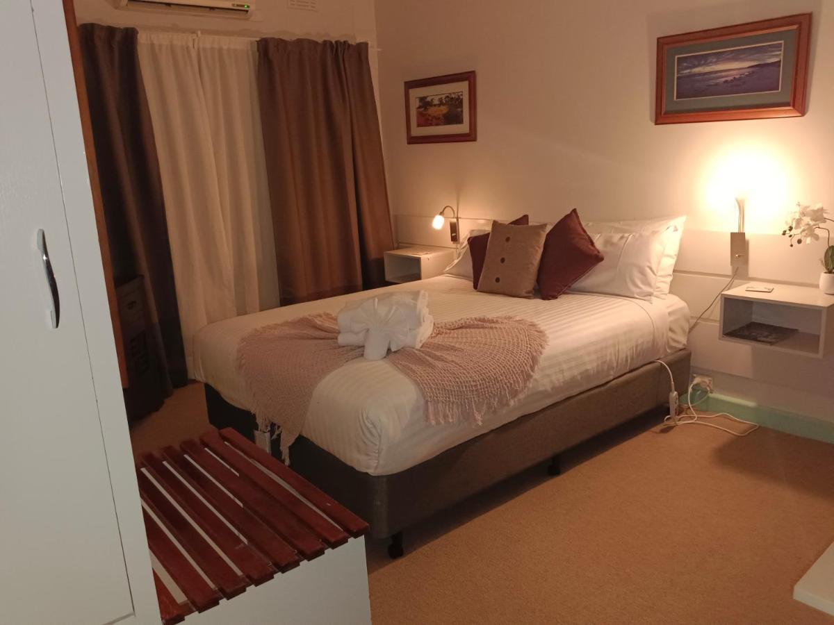 Buffalo Motel And Country Retreat Porepunkah Bagian luar foto