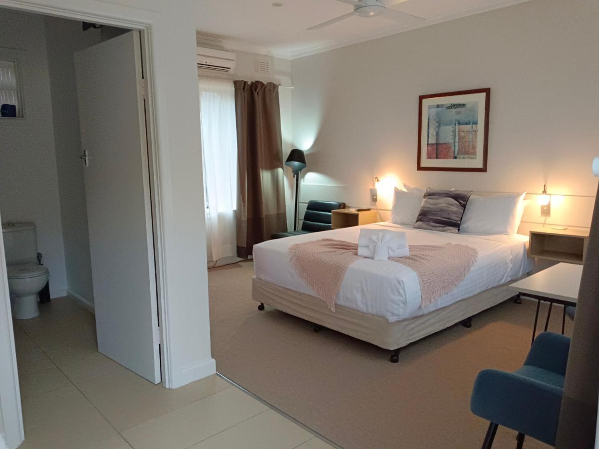 Buffalo Motel And Country Retreat Porepunkah Bagian luar foto