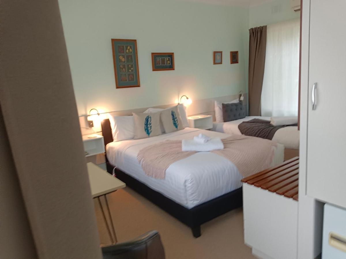 Buffalo Motel And Country Retreat Porepunkah Bagian luar foto